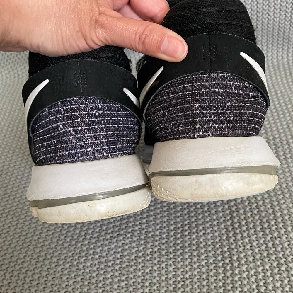 Nike Zoom KD 10 Kevin Durant Oreo GS 5.5Y / 7W activewear